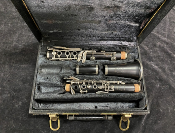 Photo Pristine Shape Selmer Signet Bb Clarinet - Great Step Up Wooden Clarinet - Serial # 245475